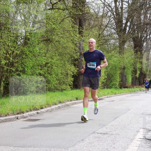 12.04.2026 - 45. Internationalen Wilhelmsburger Insellauf Yannick Fuchs http://msf.ph/oto/9503129 12.04.2026 12:48:24 Laufen 5696 meine-sportfotos.de