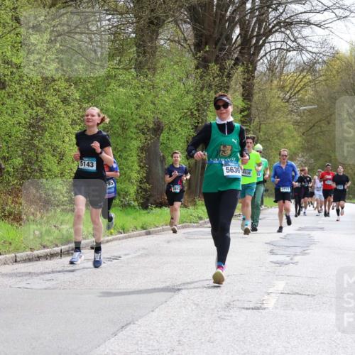 12.04.2026 - 45. Internationalen Wilhelmsburger Insellauf Yannick Fuchs http://msf.ph/oto/9503175 12.04.2026 12:48:39 Laufen 5143, 2852, 5630, 4938, 3213 meine-sportfotos.de