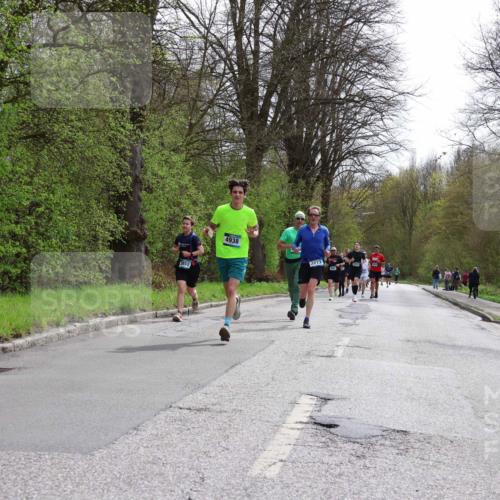 12.04.2026 - 45. Internationalen Wilhelmsburger Insellauf Yannick Fuchs http://msf.ph/oto/9503195 12.04.2026 12:48:42 Laufen 4938, 3213 meine-sportfotos.de