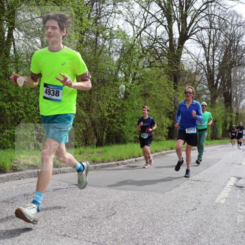 12.04.2026 - 45. Internationalen Wilhelmsburger Insellauf Yannick Fuchs http://msf.ph/oto/9503206 12.04.2026 12:48:45 Laufen 4938, 852, 3213, 4823 meine-sportfotos.de