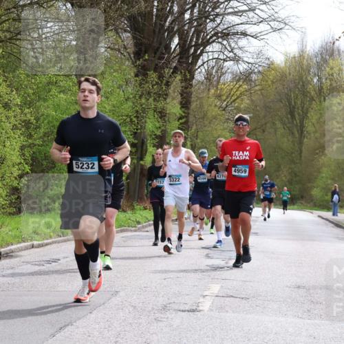 12.04.2026 - 45. Internationalen Wilhelmsburger Insellauf Yannick Fuchs http://msf.ph/oto/9503219 12.04.2026 12:48:47 Laufen 5232, 4959, 3157, 5322, 4599, 431 meine-sportfotos.de