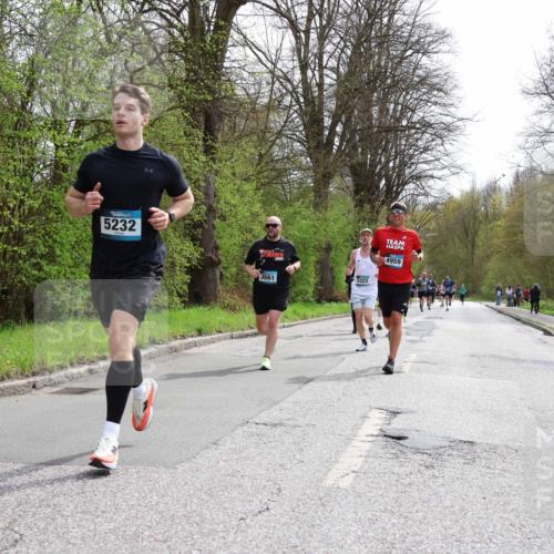 12.04.2026 - 45. Internationalen Wilhelmsburger Insellauf Yannick Fuchs http://msf.ph/oto/9503226 12.04.2026 12:48:49 Laufen 5232, 3661, 5322, 4959 meine-sportfotos.de