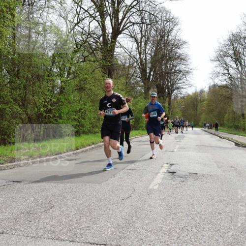 12.04.2026 - 45. Internationalen Wilhelmsburger Insellauf Yannick Fuchs http://msf.ph/oto/9503242 12.04.2026 12:48:53 Laufen 4317, 3157, 4599 meine-sportfotos.de