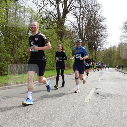 12.04.2026 - 45. Internationalen Wilhelmsburger Insellauf Yannick Fuchs http://msf.ph/oto/9503246 12.04.2026 12:48:53 Laufen 4599 meine-sportfotos.de
