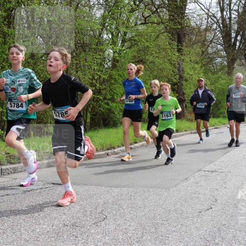 12.04.2026 - 45. Internationalen Wilhelmsburger Insellauf Yannick Fuchs http://msf.ph/oto/9503275 12.04.2026 12:49:00 Laufen 19, 5784, 5788, 5260, 57, 5785, 3163, 5475, 5016 meine-sportfotos.de