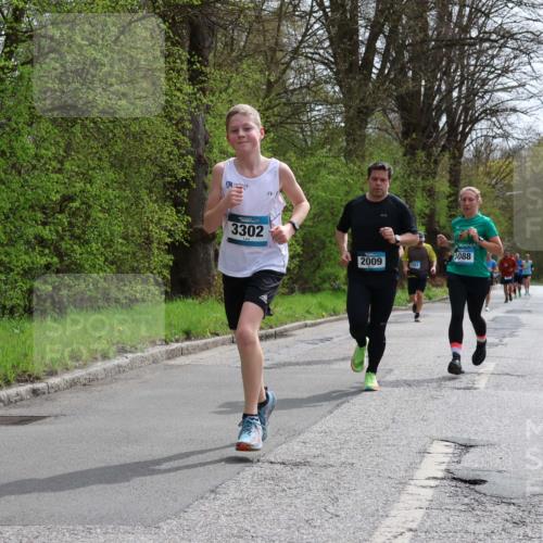 12.04.2026 - 45. Internationalen Wilhelmsburger Insellauf Yannick Fuchs http://msf.ph/oto/9503307 12.04.2026 12:49:07 Laufen 3302, 3088, 2009, 5283 meine-sportfotos.de