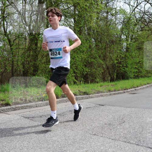 12.04.2026 - 45. Internationalen Wilhelmsburger Insellauf Yannick Fuchs http://msf.ph/oto/9503324 12.04.2026 12:49:10 Laufen 4924 meine-sportfotos.de