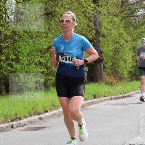 12.04.2026 - 45. Internationalen Wilhelmsburger Insellauf Yannick Fuchs http://msf.ph/oto/9503339 12.04.2026 12:49:15 Laufen 45, 5846, 2707, 4570 meine-sportfotos.de