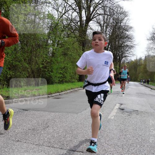 12.04.2026 - 45. Internationalen Wilhelmsburger Insellauf Yannick Fuchs http://msf.ph/oto/9503359 12.04.2026 12:49:20 Laufen 4570, 3396 meine-sportfotos.de