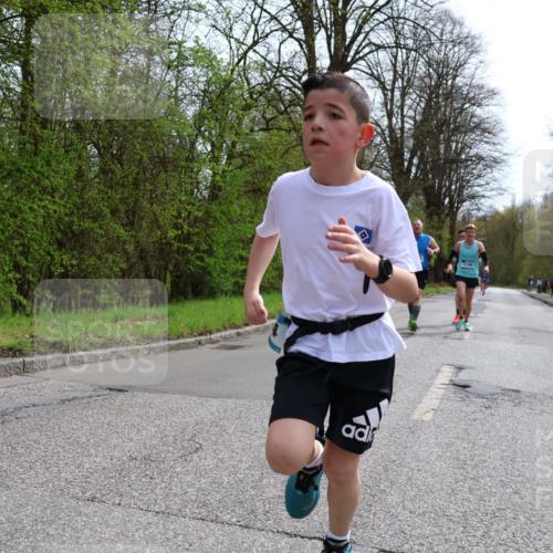 12.04.2026 - 45. Internationalen Wilhelmsburger Insellauf Yannick Fuchs http://msf.ph/oto/9503360 12.04.2026 12:49:20 Laufen  meine-sportfotos.de
