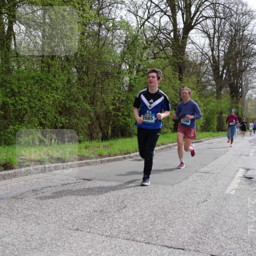 12.04.2026 - 45. Internationalen Wilhelmsburger Insellauf Yannick Fuchs http://msf.ph/oto/9503401 12.04.2026 12:49:31 Laufen 5, 2085, 3286 meine-sportfotos.de