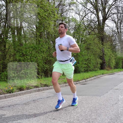 12.04.2026 - 45. Internationalen Wilhelmsburger Insellauf Yannick Fuchs http://msf.ph/oto/9503435 12.04.2026 12:49:41 Laufen 213, 330 meine-sportfotos.de