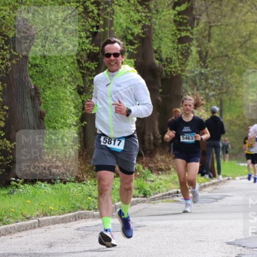 12.04.2026 - 45. Internationalen Wilhelmsburger Insellauf Yannick Fuchs http://msf.ph/oto/9503440 12.04.2026 12:49:44 Laufen 5817, 5463, 532 meine-sportfotos.de