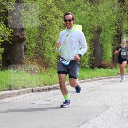 12.04.2026 - 45. Internationalen Wilhelmsburger Insellauf Yannick Fuchs http://msf.ph/oto/9503451 12.04.2026 12:49:47 Laufen 5817, 5463, 532 meine-sportfotos.de