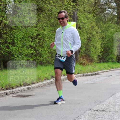 12.04.2026 - 45. Internationalen Wilhelmsburger Insellauf Yannick Fuchs http://msf.ph/oto/9503460 12.04.2026 12:49:49 Laufen 5817, 5463 meine-sportfotos.de