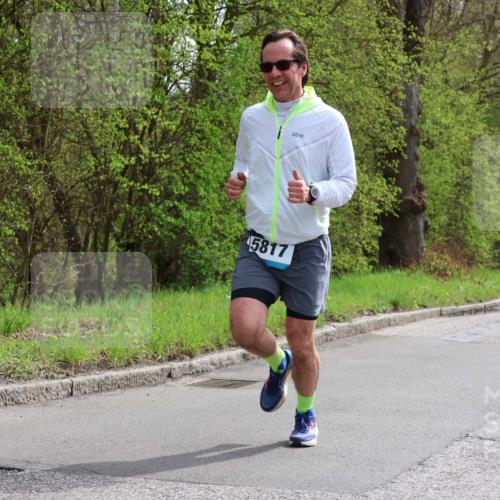 12.04.2026 - 45. Internationalen Wilhelmsburger Insellauf Yannick Fuchs http://msf.ph/oto/9503463 12.04.2026 12:49:49 Laufen 5817, 5463 meine-sportfotos.de