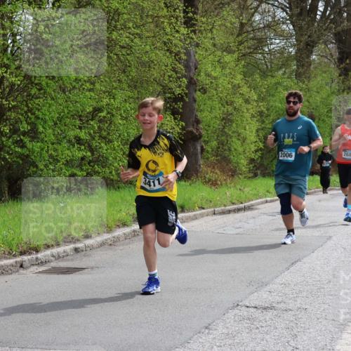 12.04.2026 - 45. Internationalen Wilhelmsburger Insellauf Yannick Fuchs http://msf.ph/oto/9503510 12.04.2026 12:50:02 Laufen 3411, 2025, 2006, 10, 2683 meine-sportfotos.de