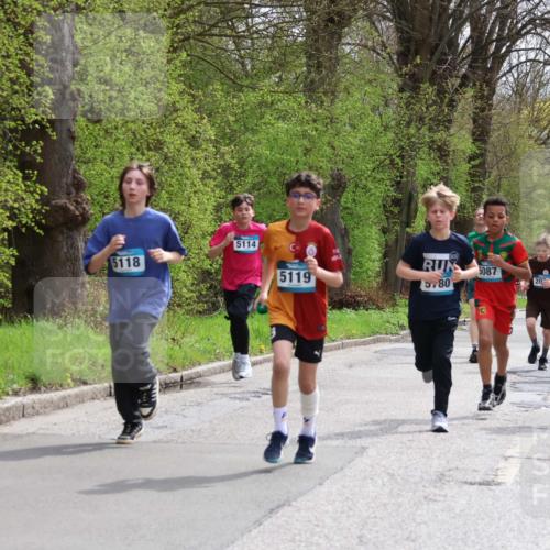 12.04.2026 - 45. Internationalen Wilhelmsburger Insellauf Yannick Fuchs http://msf.ph/oto/9503538 12.04.2026 12:50:09 Laufen 5114, 5118, 5119, 5087, 5780, 20, 5086 meine-sportfotos.de