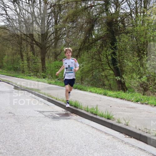 12.04.2026 - 45. Internationalen Wilhelmsburger Insellauf Yannick Fuchs http://msf.ph/oto/9503553 12.04.2026 12:50:11 Laufen 5086, 6, 5109 meine-sportfotos.de
