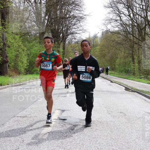 12.04.2026 - 45. Internationalen Wilhelmsburger Insellauf Yannick Fuchs http://msf.ph/oto/9503556 12.04.2026 12:50:12 Laufen 5087, 5780, 5086 meine-sportfotos.de