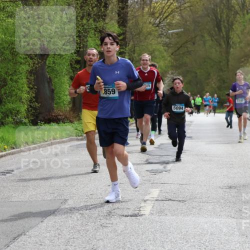 12.04.2026 - 45. Internationalen Wilhelmsburger Insellauf Yannick Fuchs http://msf.ph/oto/9503587 12.04.2026 12:50:18 Laufen 859, 15, 5145, 5094 meine-sportfotos.de