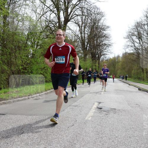 12.04.2026 - 45. Internationalen Wilhelmsburger Insellauf Yannick Fuchs http://msf.ph/oto/9503616 12.04.2026 12:50:23 Laufen 3315 meine-sportfotos.de