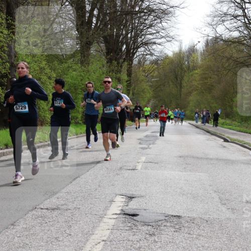 12.04.2026 - 45. Internationalen Wilhelmsburger Insellauf Yannick Fuchs http://msf.ph/oto/9503631 12.04.2026 12:50:26 Laufen 5729, 5141, 4581 meine-sportfotos.de