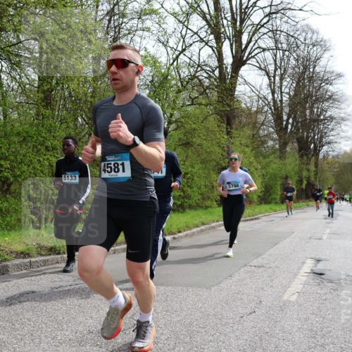 12.04.2026 - 45. Internationalen Wilhelmsburger Insellauf Yannick Fuchs http://msf.ph/oto/9503647 12.04.2026 12:50:29 Laufen 5133, 4581, 5798 meine-sportfotos.de
