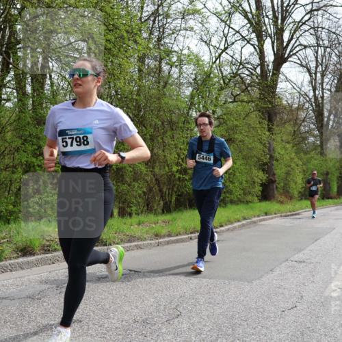 12.04.2026 - 45. Internationalen Wilhelmsburger Insellauf Yannick Fuchs http://msf.ph/oto/9503654 12.04.2026 12:50:30 Laufen 5798, 5446 meine-sportfotos.de