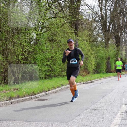 12.04.2026 - 45. Internationalen Wilhelmsburger Insellauf Yannick Fuchs http://msf.ph/oto/9503676 12.04.2026 12:50:36 Laufen 5737 meine-sportfotos.de