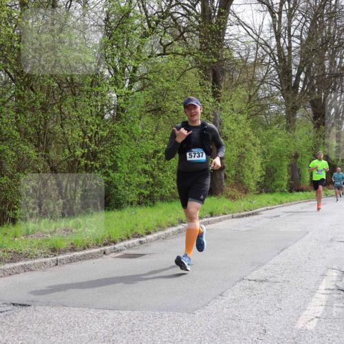 12.04.2026 - 45. Internationalen Wilhelmsburger Insellauf Yannick Fuchs http://msf.ph/oto/9503677 12.04.2026 12:50:36 Laufen 5737, 4410 meine-sportfotos.de
