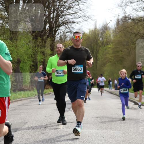 12.04.2026 - 45. Internationalen Wilhelmsburger Insellauf Yannick Fuchs http://msf.ph/oto/9503742 12.04.2026 12:50:50 Laufen 410, 3166, 9, 5560, 3620, 5863, 4261, 4962 meine-sportfotos.de