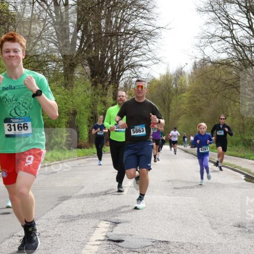 12.04.2026 - 45. Internationalen Wilhelmsburger Insellauf Yannick Fuchs http://msf.ph/oto/9503743 12.04.2026 12:50:50 Laufen 3166, 5500, 36, 5863, 4261, 4962 meine-sportfotos.de