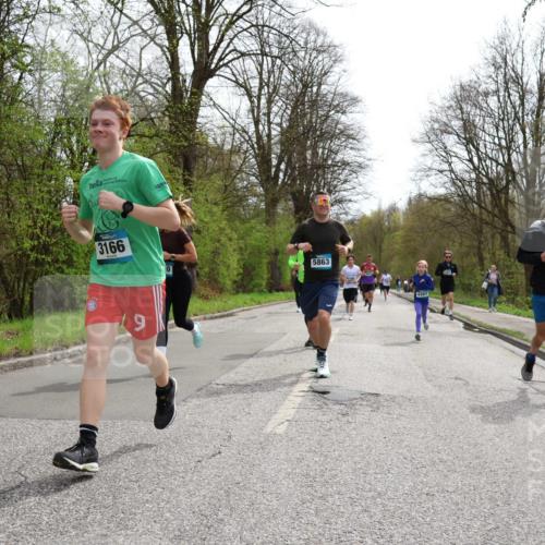 12.04.2026 - 45. Internationalen Wilhelmsburger Insellauf Yannick Fuchs http://msf.ph/oto/9503746 12.04.2026 12:50:50 Laufen 3166, 5863, 4261 meine-sportfotos.de