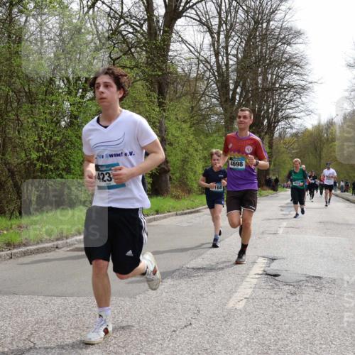 12.04.2026 - 45. Internationalen Wilhelmsburger Insellauf Yannick Fuchs http://msf.ph/oto/9503770 12.04.2026 12:50:55 Laufen 423, 168, 4698, 4524 meine-sportfotos.de