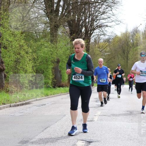 12.04.2026 - 45. Internationalen Wilhelmsburger Insellauf Yannick Fuchs http://msf.ph/oto/9503784 12.04.2026 12:50:57 Laufen 4524, 4598, 5343, 4074 meine-sportfotos.de