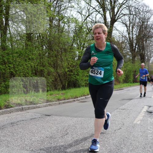 12.04.2026 - 45. Internationalen Wilhelmsburger Insellauf Yannick Fuchs http://msf.ph/oto/9503796 12.04.2026 12:50:59 Laufen 4524, 4598, 40 meine-sportfotos.de