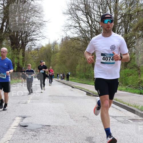 12.04.2026 - 45. Internationalen Wilhelmsburger Insellauf Yannick Fuchs http://msf.ph/oto/9503798 12.04.2026 12:51:00 Laufen 4598, 5343, 4074 meine-sportfotos.de