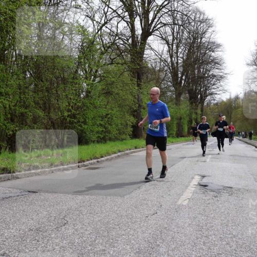 12.04.2026 - 45. Internationalen Wilhelmsburger Insellauf Yannick Fuchs http://msf.ph/oto/9503803 12.04.2026 12:51:01 Laufen 5343, 4598 meine-sportfotos.de