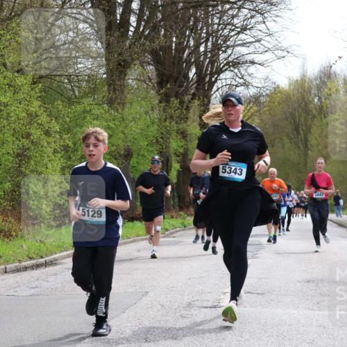 12.04.2026 - 45. Internationalen Wilhelmsburger Insellauf Yannick Fuchs http://msf.ph/oto/9503811 12.04.2026 12:51:02 Laufen 5129, 5343, 692, 5847 meine-sportfotos.de