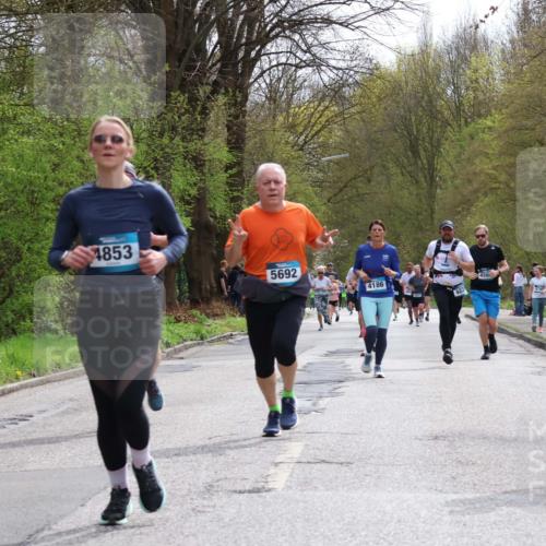 12.04.2026 - 45. Internationalen Wilhelmsburger Insellauf Yannick Fuchs http://msf.ph/oto/9503831 12.04.2026 12:51:06 Laufen 4853, 5692, 4186, 482, 5847 meine-sportfotos.de