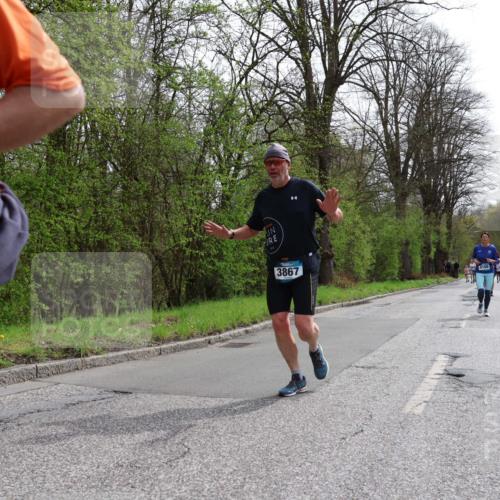 12.04.2026 - 45. Internationalen Wilhelmsburger Insellauf Yannick Fuchs http://msf.ph/oto/9503849 12.04.2026 12:51:10 Laufen 3867, 4186 meine-sportfotos.de