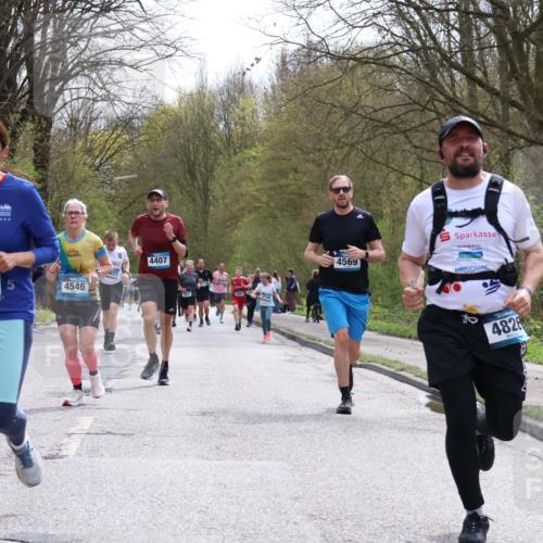 12.04.2026 - 45. Internationalen Wilhelmsburger Insellauf Yannick Fuchs http://msf.ph/oto/9503857 12.04.2026 12:51:11 Laufen 2022, 4186, 4546, 622, 4407, 740, 4569, 482 meine-sportfotos.de