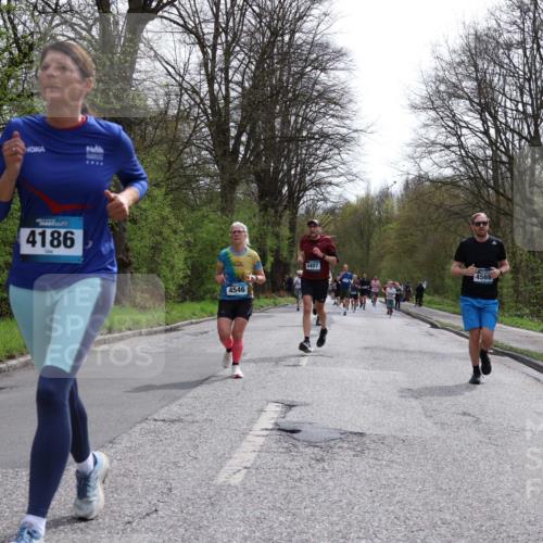 12.04.2026 - 45. Internationalen Wilhelmsburger Insellauf Yannick Fuchs http://msf.ph/oto/9503866 12.04.2026 12:51:13 Laufen 4186, 4546, 4407, 4569 meine-sportfotos.de