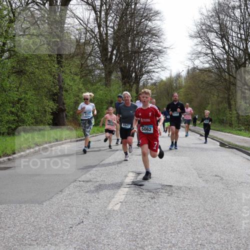 12.04.2026 - 45. Internationalen Wilhelmsburger Insellauf Yannick Fuchs http://msf.ph/oto/9503903 12.04.2026 12:51:22 Laufen 5277, 2447, 5062, 5777, 3439 meine-sportfotos.de