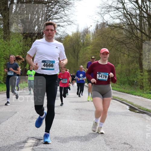 12.04.2026 - 45. Internationalen Wilhelmsburger Insellauf Yannick Fuchs http://msf.ph/oto/9503989 12.04.2026 12:51:41 Laufen 5744, 4666, 4259, 3189, 3479 meine-sportfotos.de