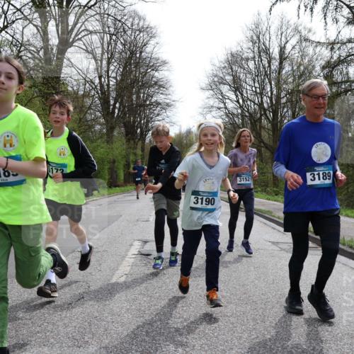 12.04.2026 - 45. Internationalen Wilhelmsburger Insellauf Yannick Fuchs http://msf.ph/oto/9504029 12.04.2026 12:51:48 Laufen 5185, 172, 3190, 3152, 3189 meine-sportfotos.de