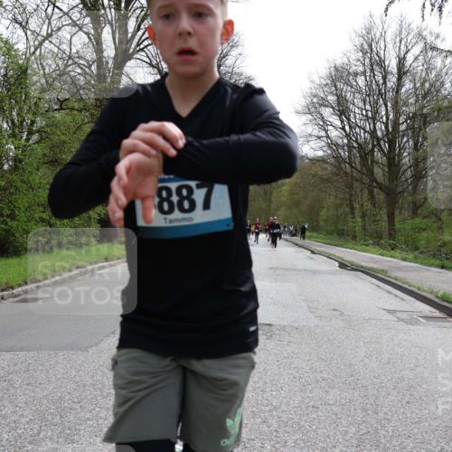 12.04.2026 - 45. Internationalen Wilhelmsburger Insellauf Yannick Fuchs http://msf.ph/oto/9504037 12.04.2026 12:51:50 Laufen 887 meine-sportfotos.de