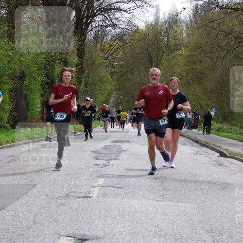 12.04.2026 - 45. Internationalen Wilhelmsburger Insellauf Yannick Fuchs http://msf.ph/oto/9504062 12.04.2026 12:51:56 Laufen 5613, 5782, 3525, 578, 301, 3863 meine-sportfotos.de