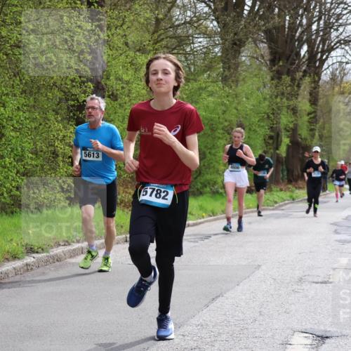 12.04.2026 - 45. Internationalen Wilhelmsburger Insellauf Yannick Fuchs http://msf.ph/oto/9504076 12.04.2026 12:51:59 Laufen 5613, 5782, 4606, 3929 meine-sportfotos.de